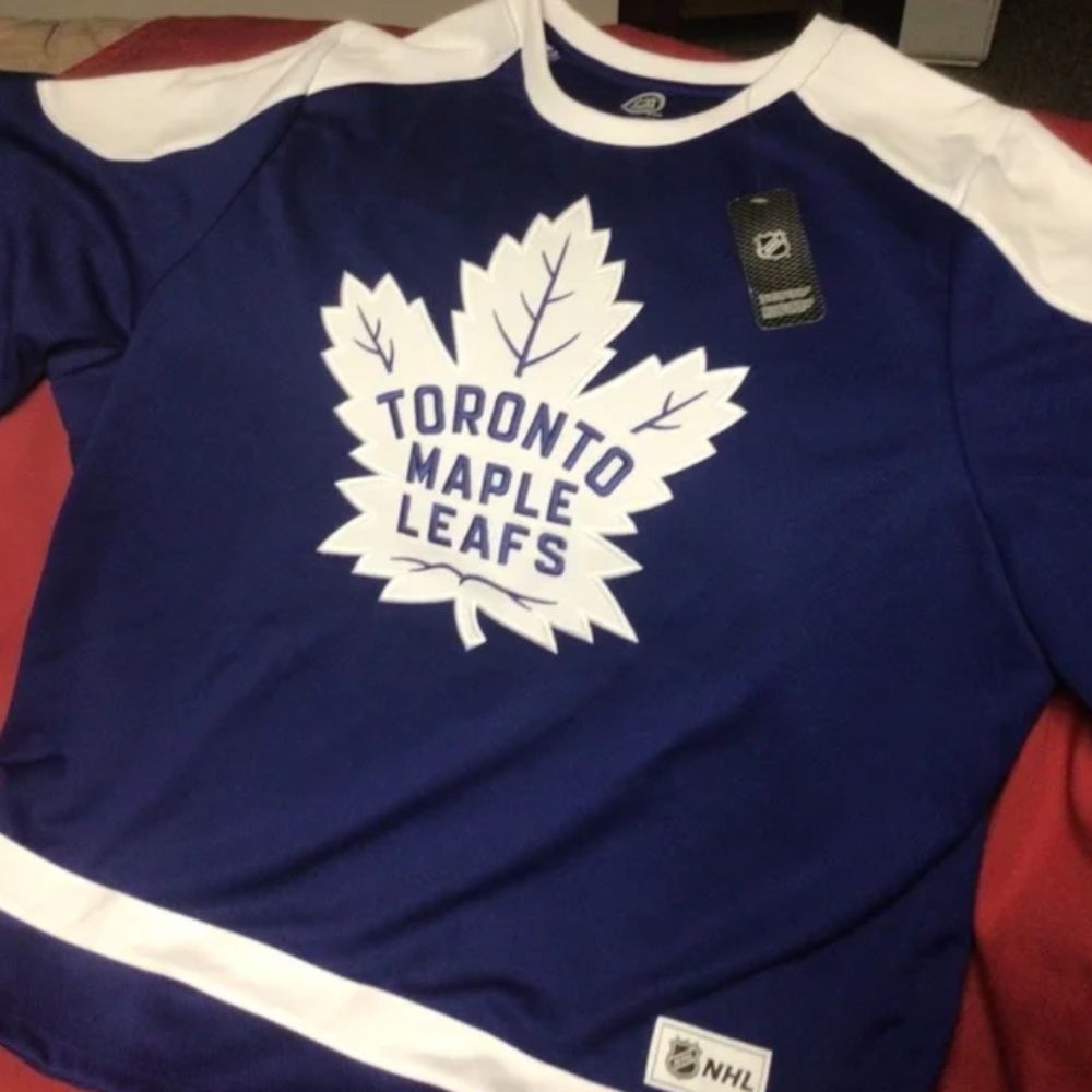 NHL TORONTO Maple Leafs jersey NWT